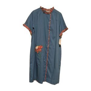 NOS Vintage 70s Model’s Coat Blue Red Posey Pocket Housecoat Ruffle Snaps XL 16